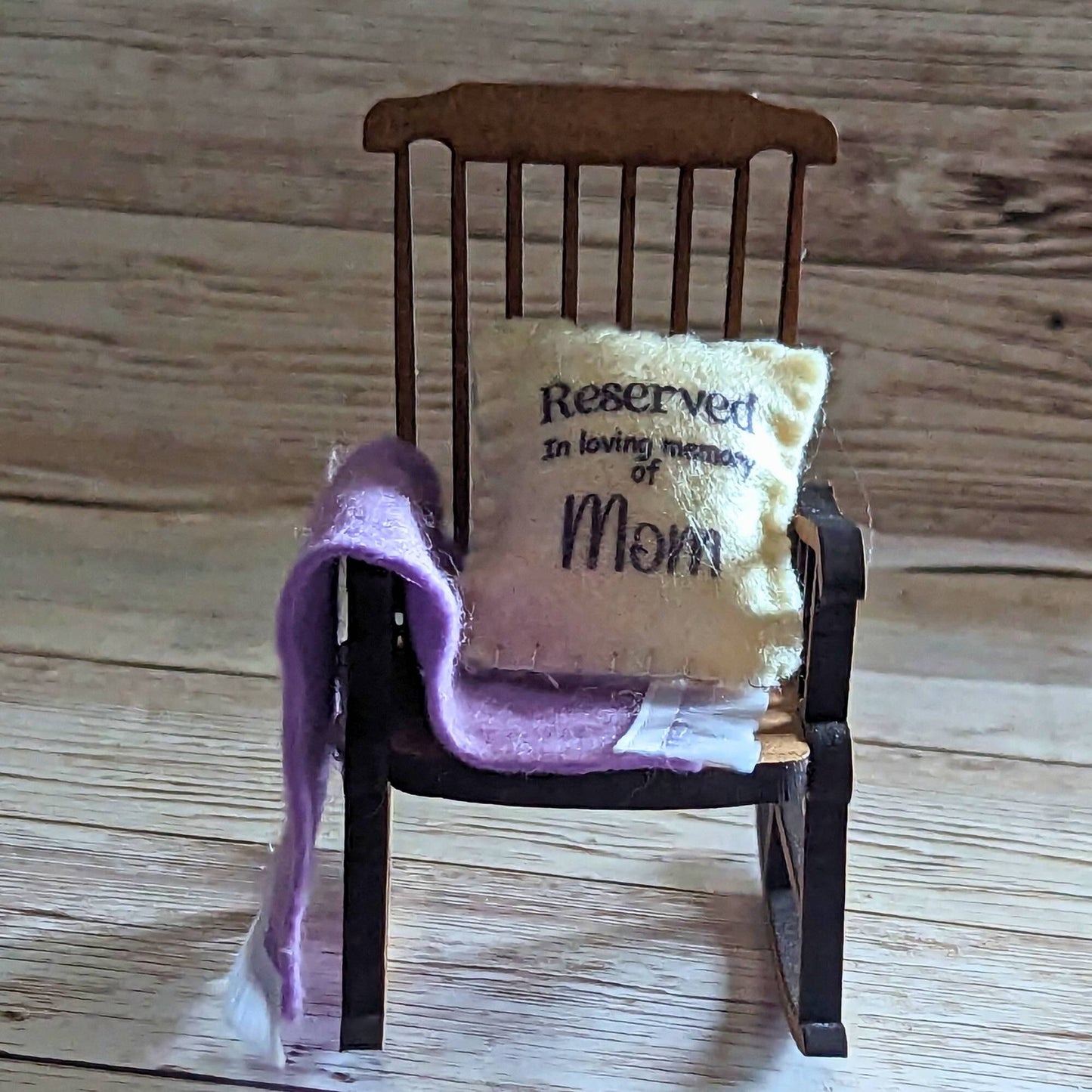 Reserved for Mum memorial decoration empty rocking chair remember gift for loss of mum ,thoughtful gift for grief  save a seat