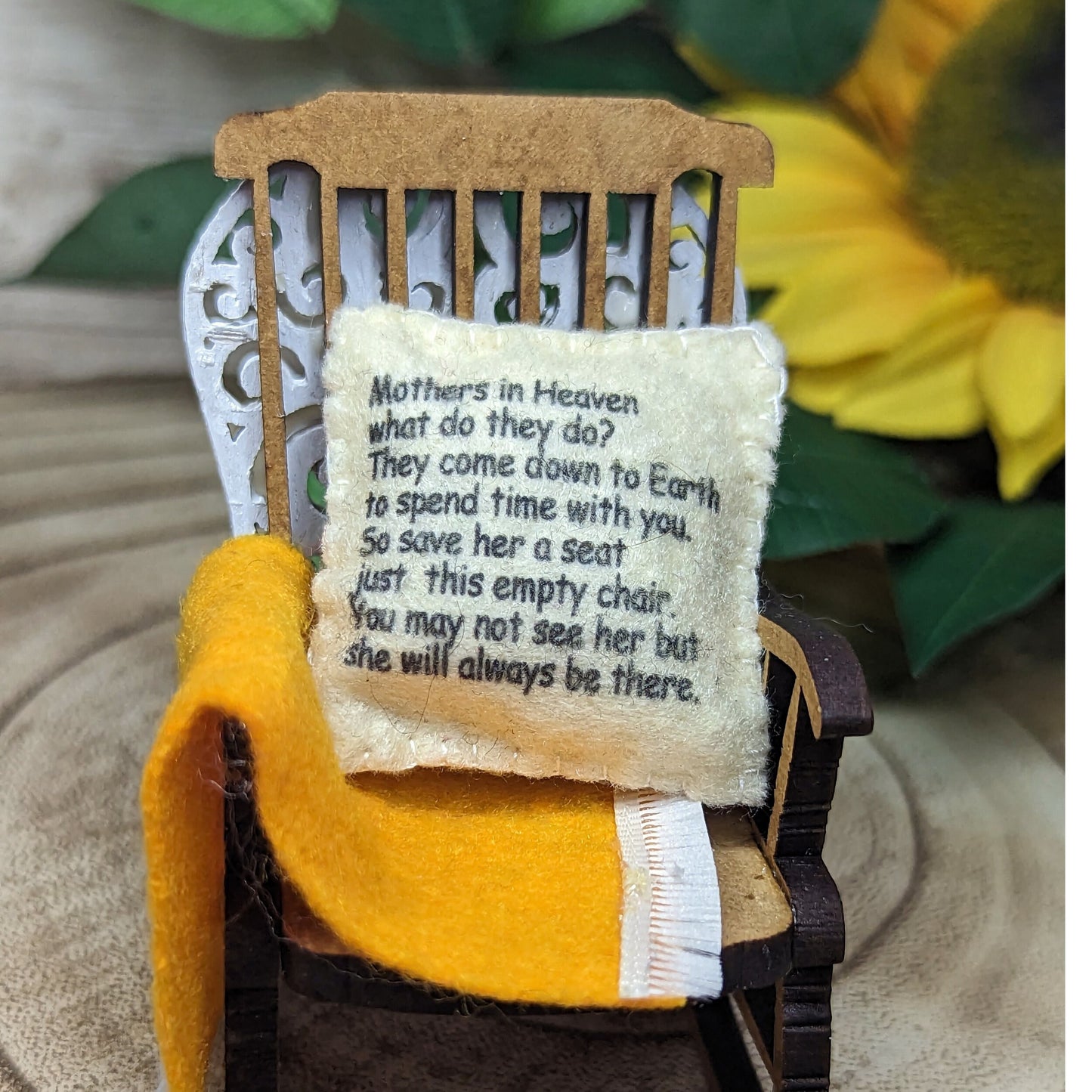 Mothers in Heaven memorial decoration empty rocking chair to remember mum. gift for loss of mum .sympathy gift